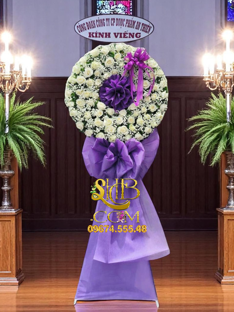 Kệ Hoa Chia Buồn Hoa Hồng HT285