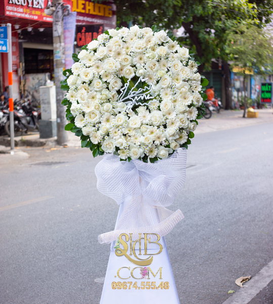 Kệ Hoa Hồng Trắng Chia Buồn HT997
